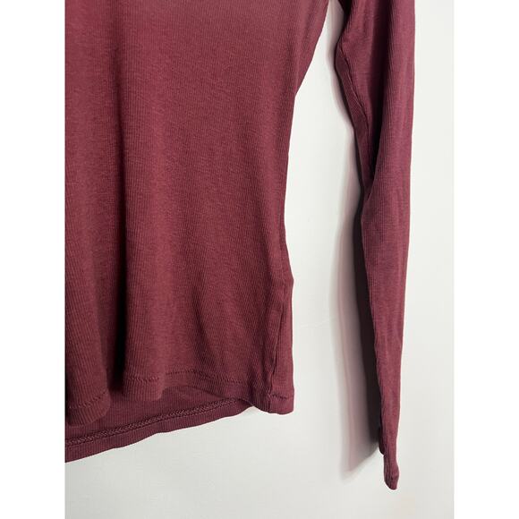 MADEWELL Long Sleeve V-neck Rib Top In Pressed Grape Size Small MSRP $48 - Picture 5 of 6